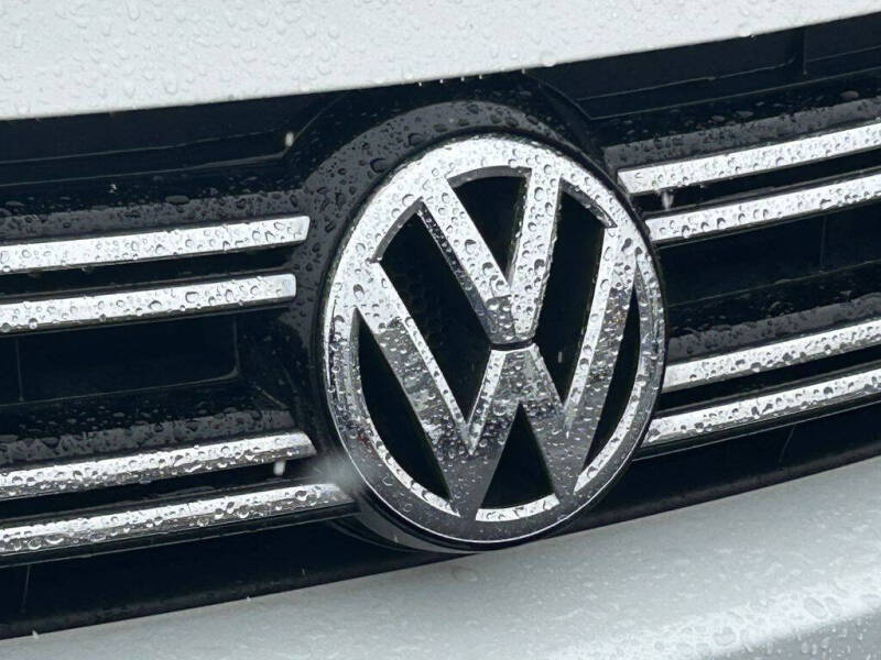 2017 Volkswagen Tiguan 2.0T Wolfsburg Edition