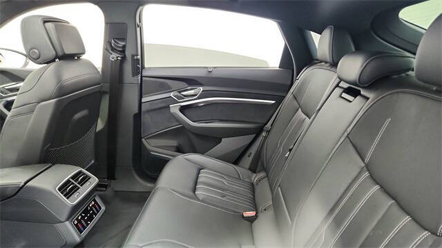 2023 Audi e-tron S Sportback quattro Prestige