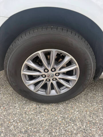 2023 Buick Enclave Essence