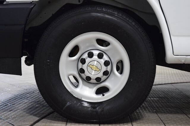 2025 Chevrolet Express 2500