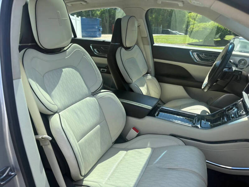 2017 Lincoln Continental Black Label