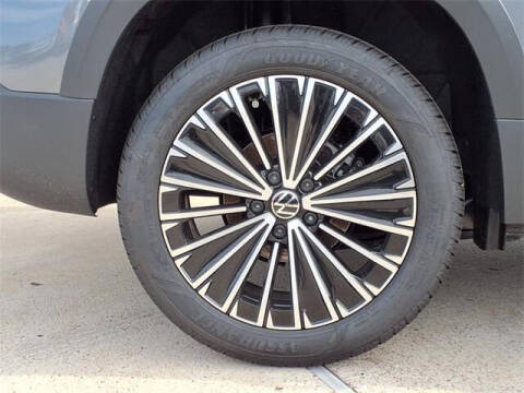 2025 Volkswagen Taos SE