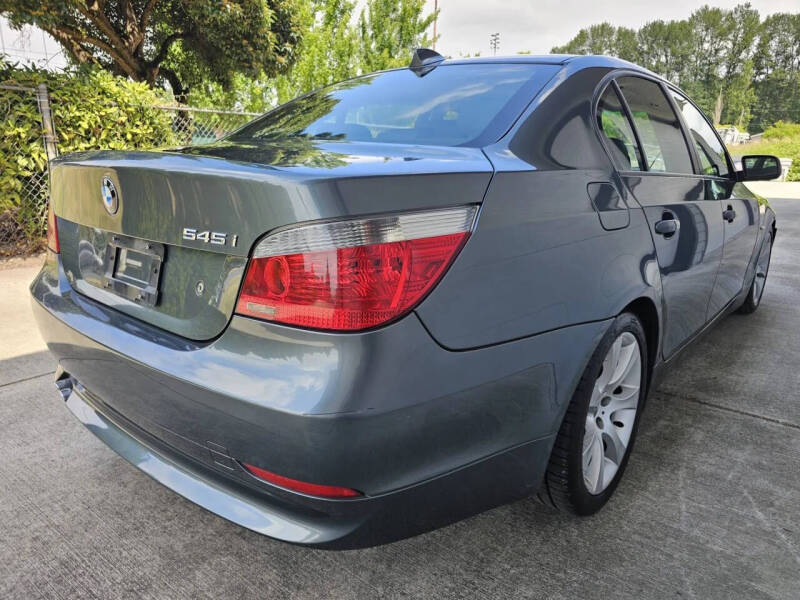 2004 BMW 5 Series 545i