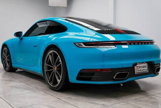 2020 Porsche 911 Carrera