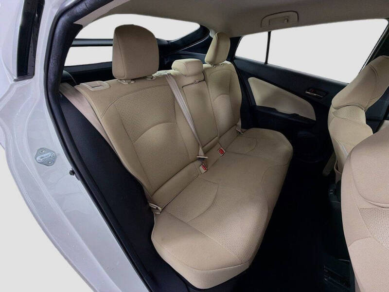 2020 Toyota Prius LE