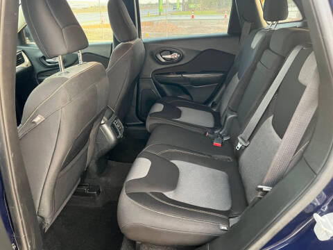 2015 Jeep Cherokee Sport