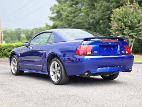2004 Ford Mustang GT Deluxe
