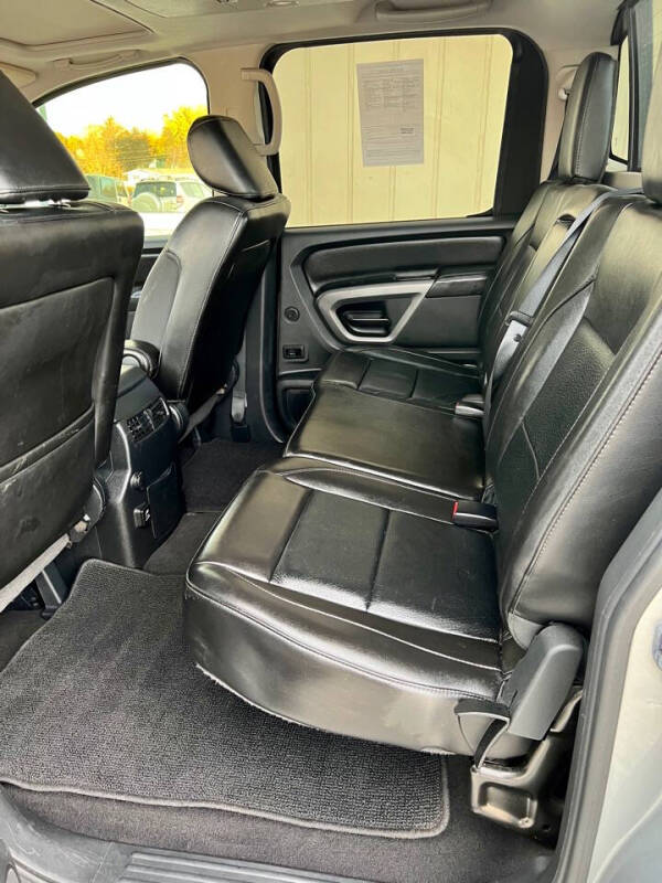 2015 Nissan Titan SL