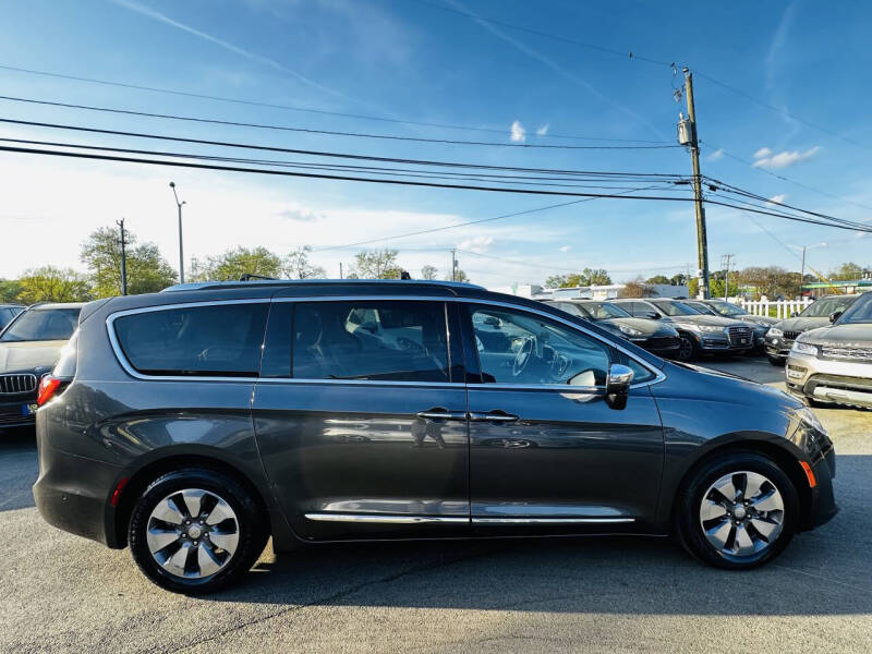 2018 Chrysler Pacifica Hybrid Limited