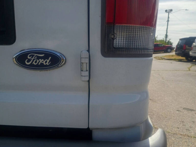 1999 Ford E-350