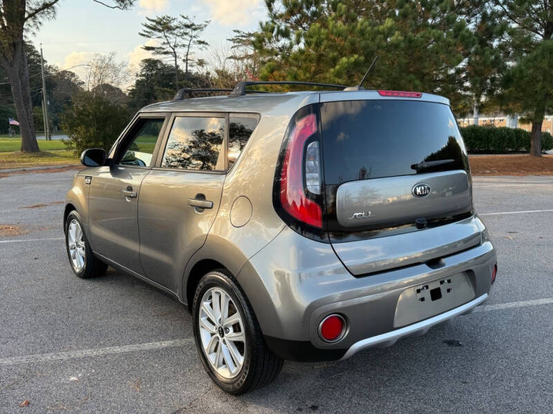 2018 Kia Soul +