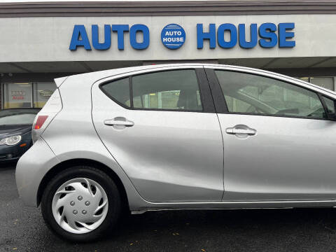 2014 Toyota Prius c Two