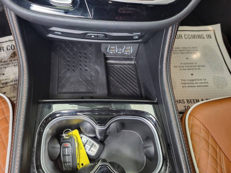 2025 Chrysler Pacifica Pinnacle