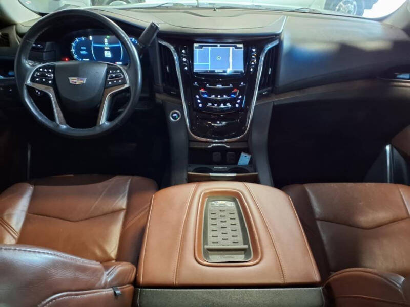 2016 Cadillac Escalade ESV Luxury Collection