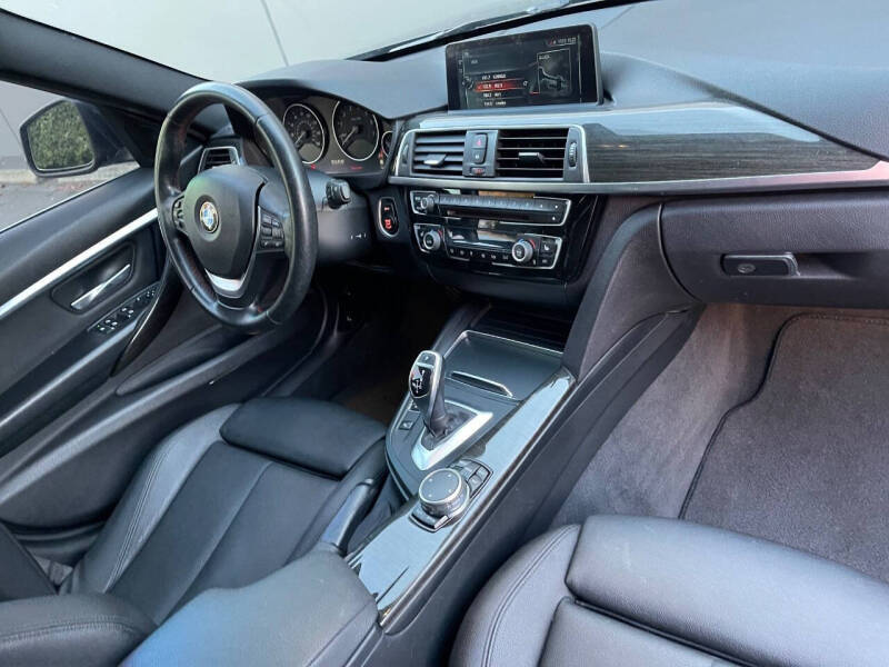 2017 BMW 3 Series 330i xDrive