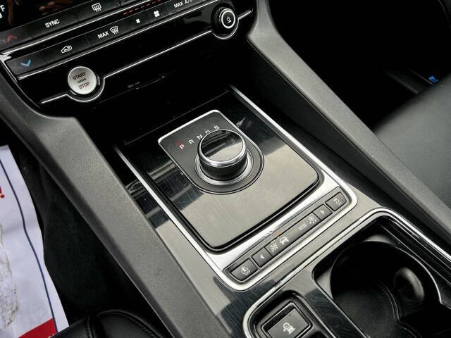 2020 Jaguar F-PACE 25t Premium