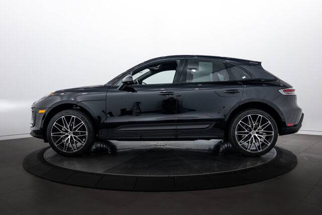 2025 Porsche Macan