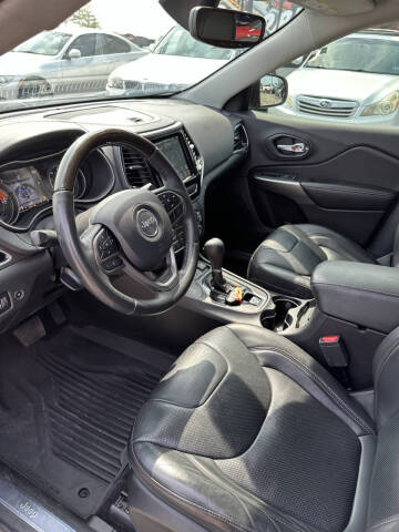 2019 Jeep Cherokee Overland