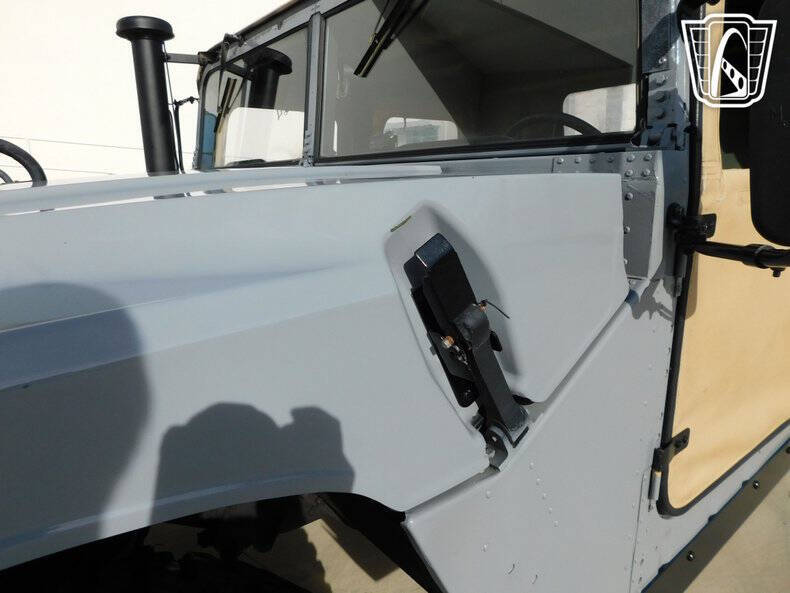 1999 AM General Hummer