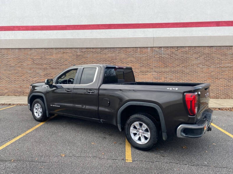 2019 GMC Sierra 1500 SLE photo 3