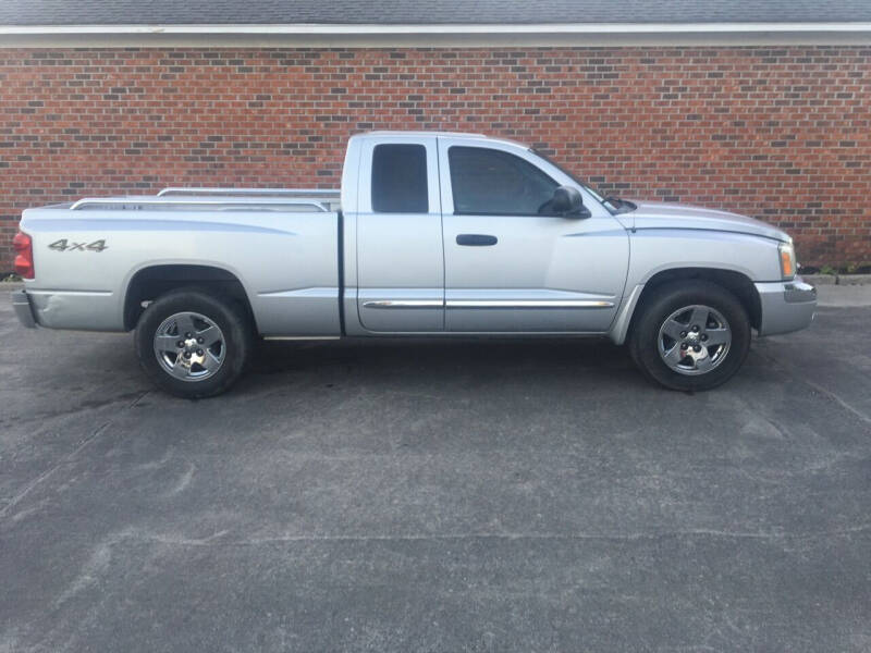 2005 Dodge Dakota for sale at Greg Faulk Auto Sales Llc in Conway SC