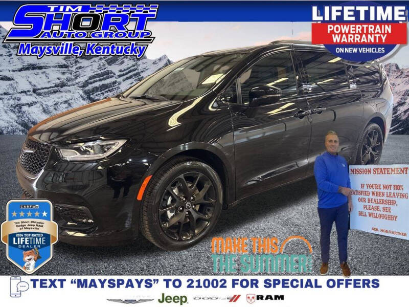 2026 Chrysler Pacifica Select's photo