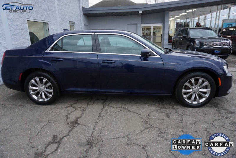 2015 Chrysler 300 Limited