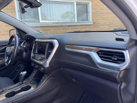 2017 GMC Acadia SLE-2