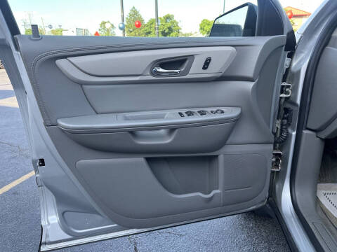 2017 Chevrolet Traverse LS