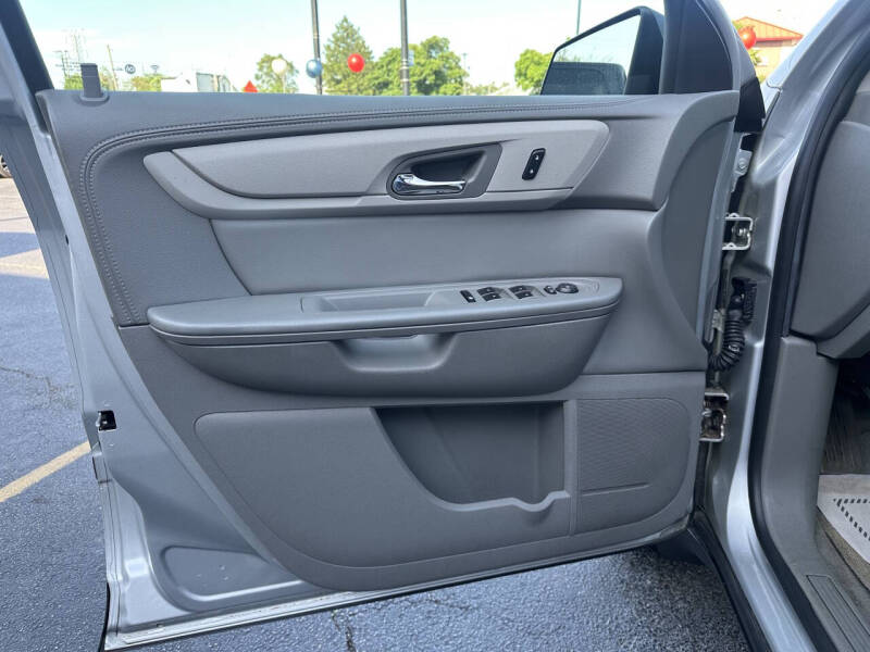 2017 Chevrolet Traverse LS