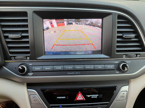 2018 Hyundai Elantra