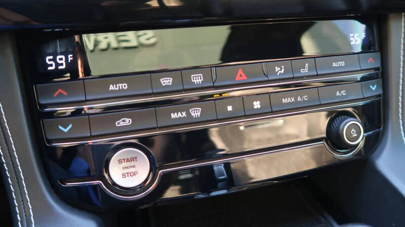 2020 Jaguar F-PACE SVR