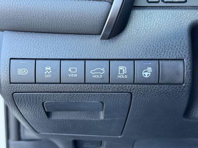 2023 Toyota Camry Hybrid XSE