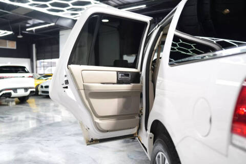 2017 Lincoln Navigator Select