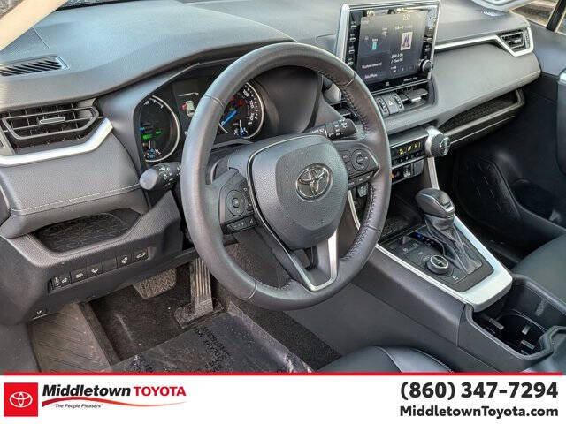 2022 Toyota RAV4 Hybrid XLE Premium