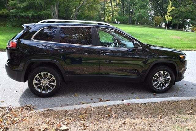 2019 Jeep Cherokee Latitude Plus photo 6