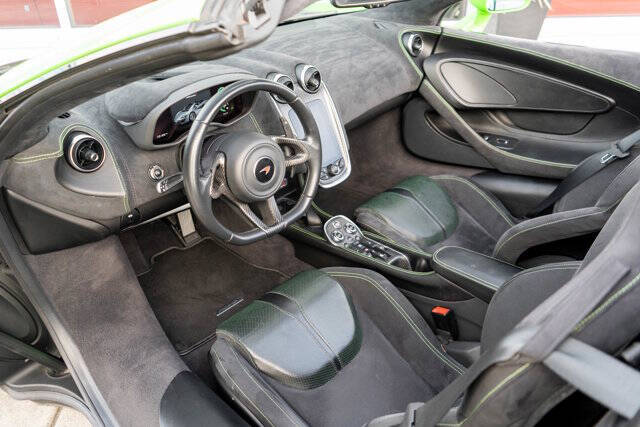 2018 McLaren 570S Spider 10