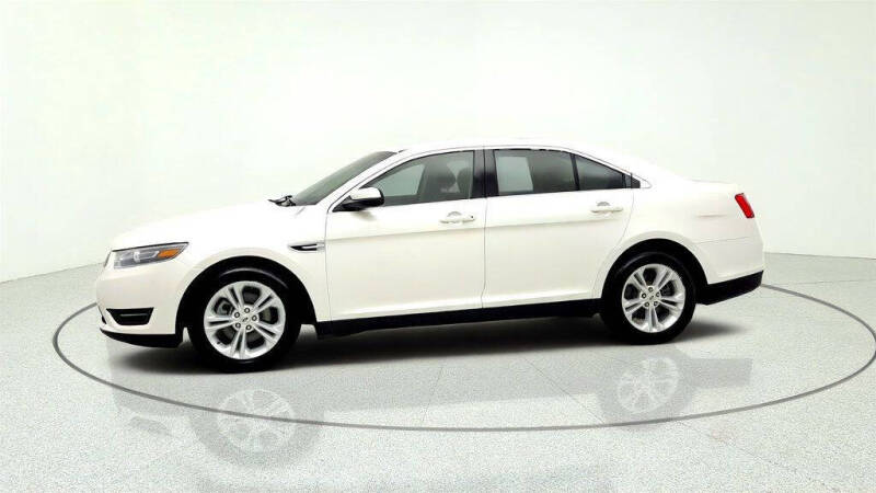 2018 Ford Taurus SEL