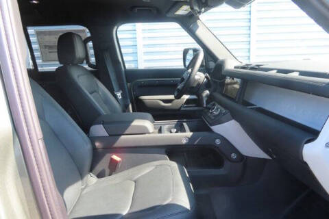 2024 Land Rover Defender 110 P300 S