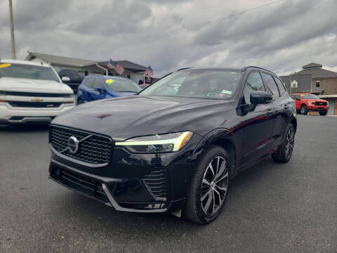 2023 Volvo XC60 B5 Plus Dark Theme