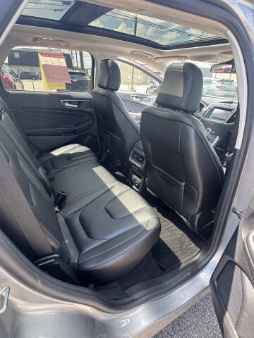 2020 Ford Edge Titanium