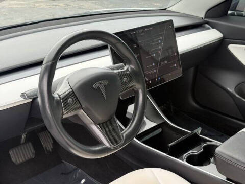 2019 Tesla Model 3 Standard Range Plus