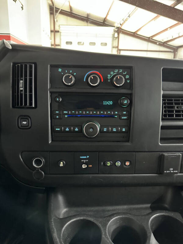 2017 Chevrolet Express LS 2500