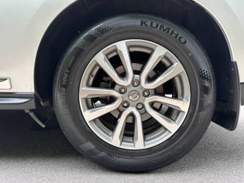 2014 Nissan Pathfinder SL