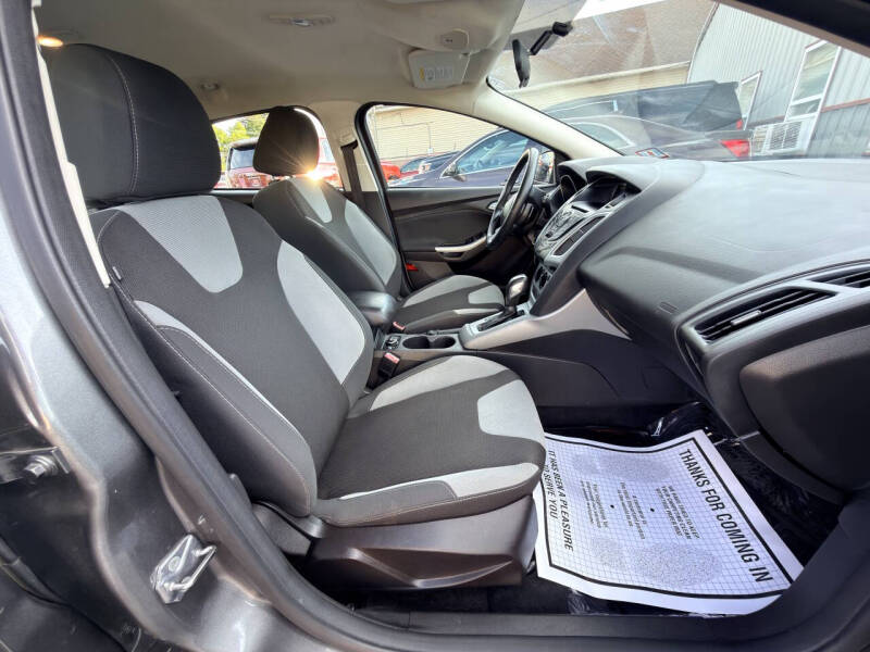 2012 Ford Focus SE