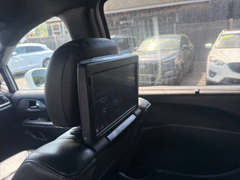 2019 Chrysler Pacifica Touring L Plus