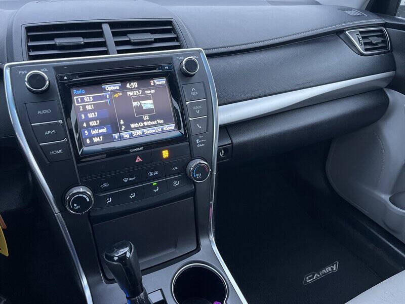 2016 Toyota Camry SE