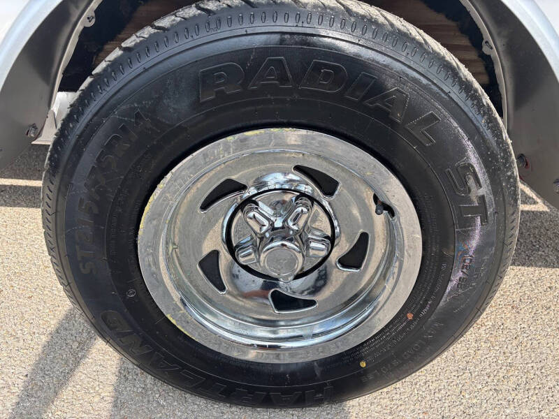 2019 Bayliner Element F18