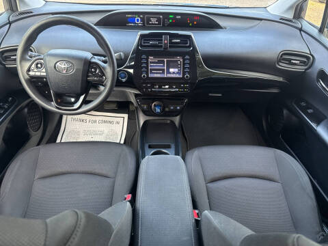 2020 Toyota Prius LE