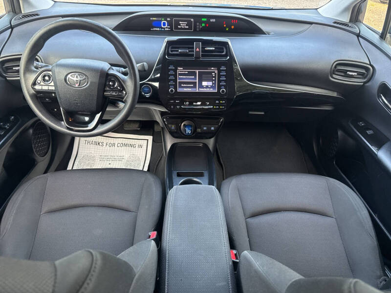 2020 Toyota Prius LE